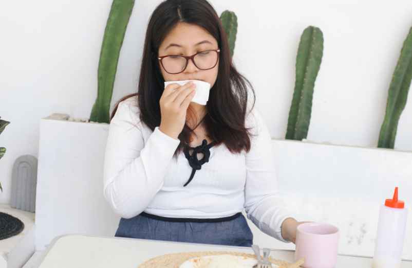 Comment réagir face à des nausées qui durent depuis une semaine ?-Pause Bento Comment réagir face à des nausées qui durent depuis une semaine ?-Pause Bento